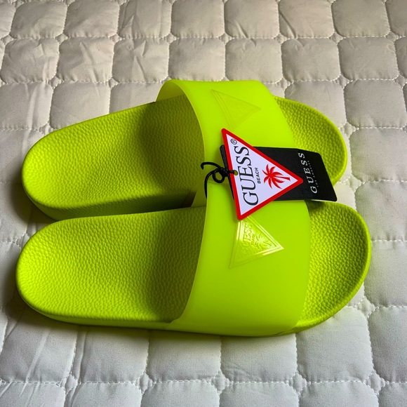 GUESS? Highlighter Beach Slides✨ - Picture 2 of 4
